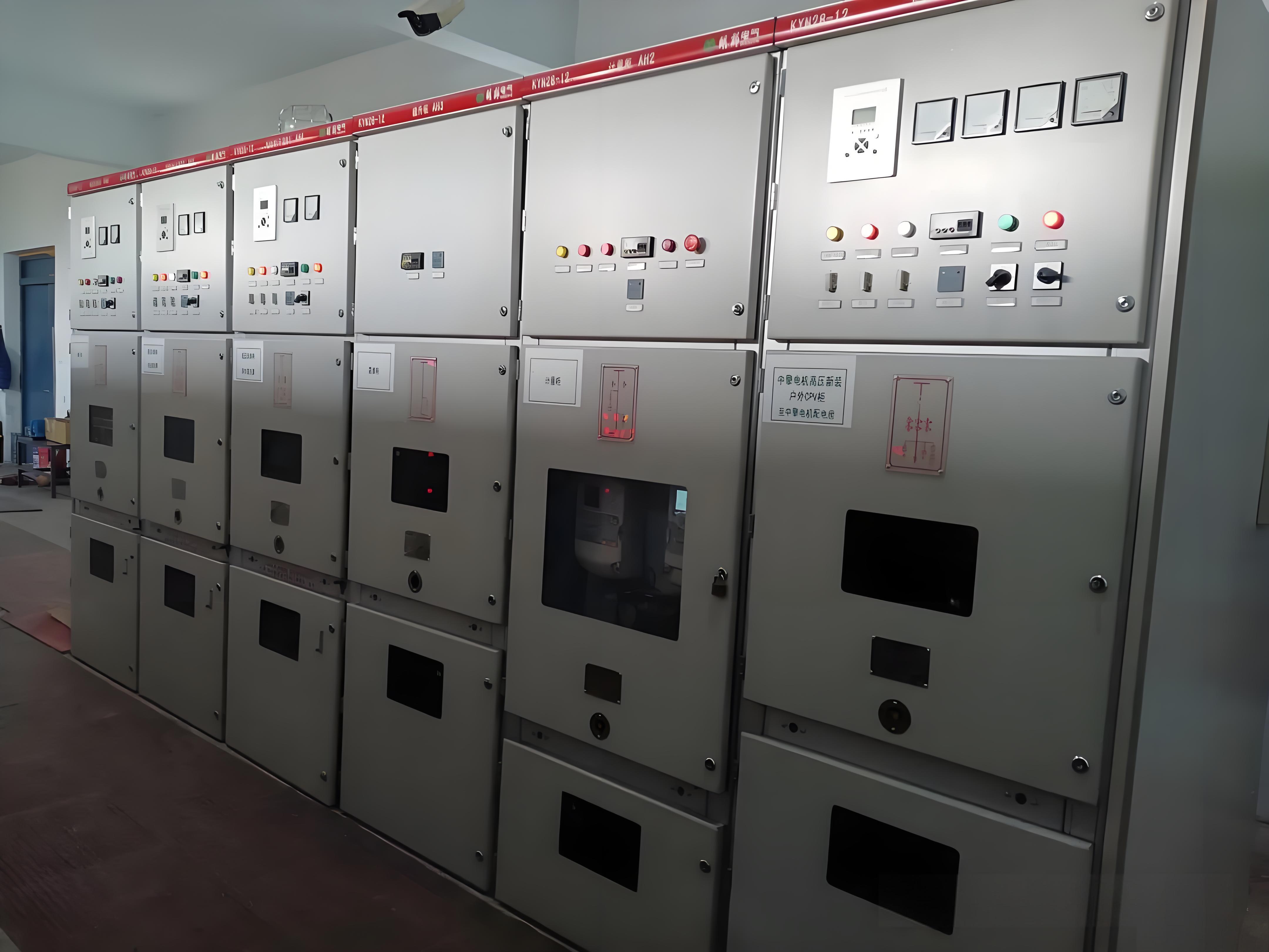 Teknik Elektro Bangunan – Perbedaan antara Switchgear Masuk dan Keluar Tegangan Tinggi